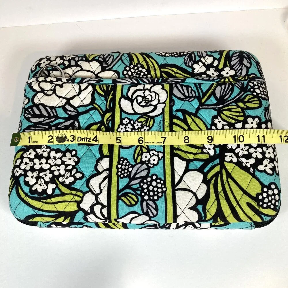 Vera Bradley Tablet Case Island Blooms Floral Padded Zip Around 8.5 in x 11.5 in